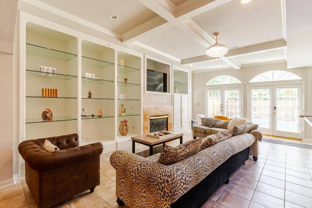 Insperit Home At Galleria With Heated Pool Spa Houston Exteriér fotografie